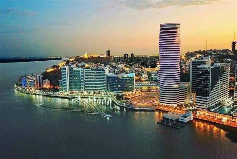Alquilo suite en Guayaquil puerto santa Ana en edificio inteligente amoblada